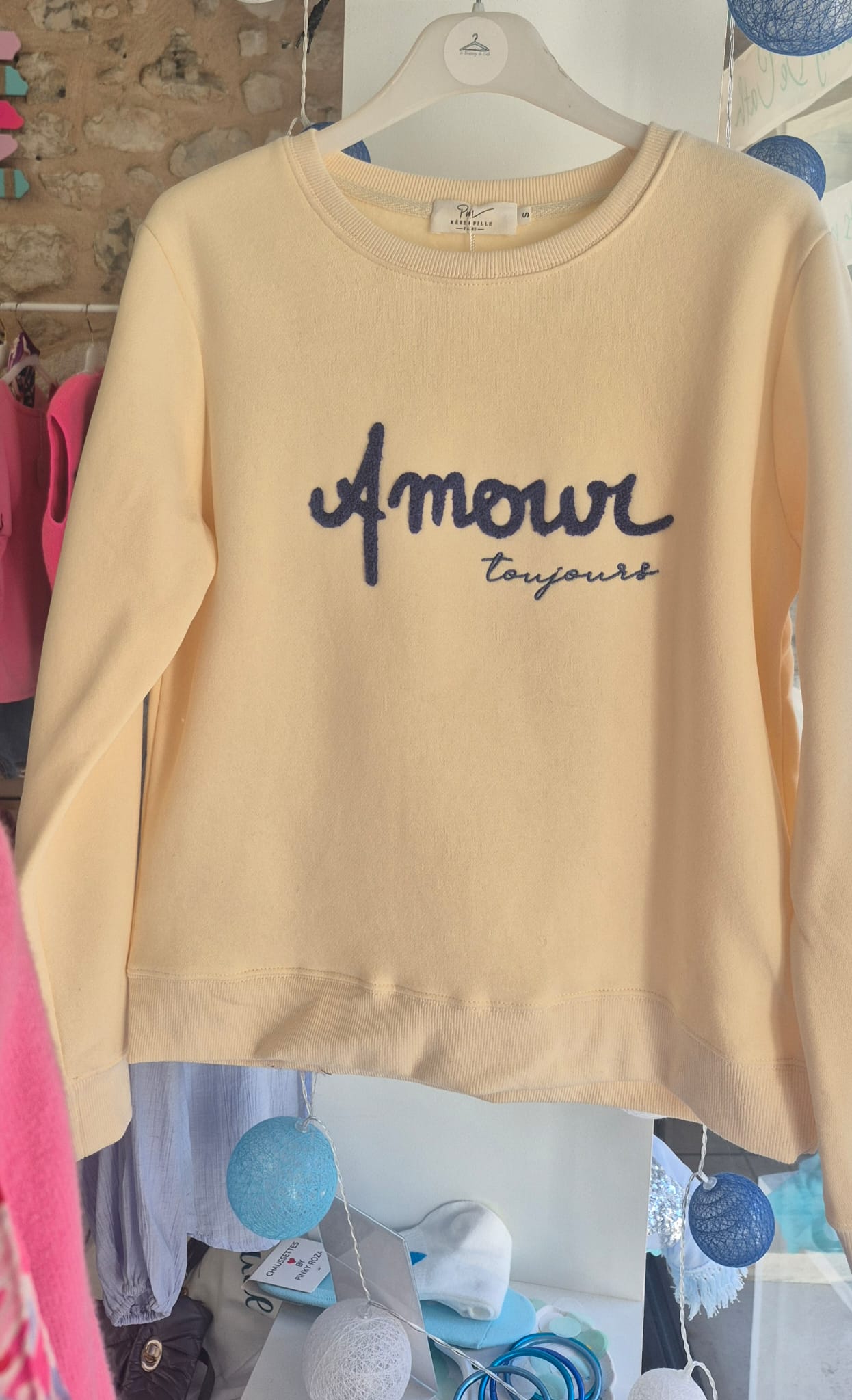 SWEAT AMOUR