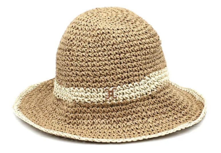 CHAPEAU