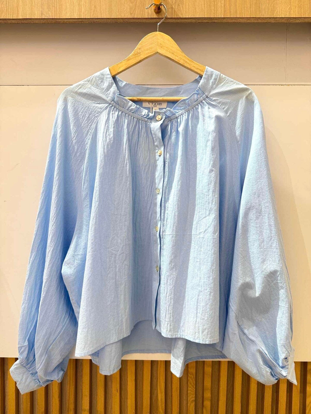 BLOUSE
